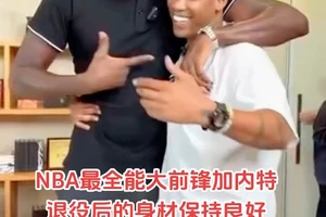 退役大前锋如何保持竞技状态?两种高效策略的深度解析